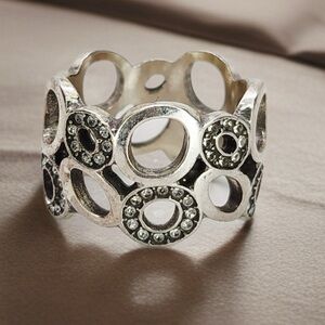 Silver Tone Clear Crystal Open Circle Bubble Wide Band Ring Size 9 NWOT
